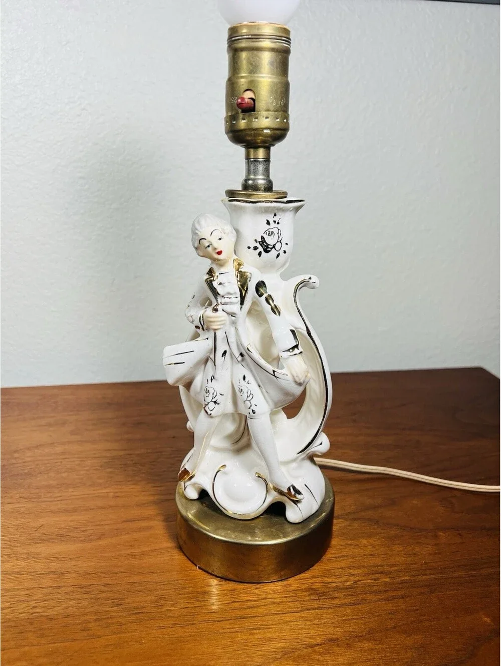 Vintage Porcelain Colonial Figurine Table Lamp Japan
